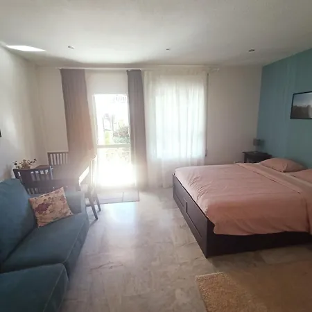 Dona Carlota Torremolinos